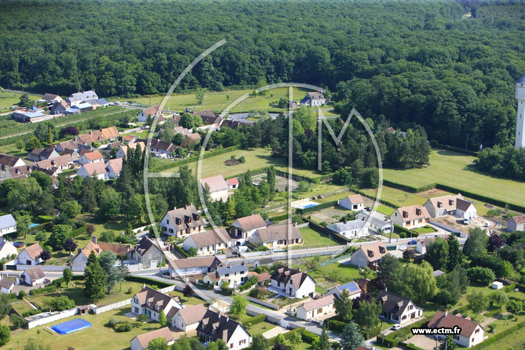 Photo arienne de Mont-Prs-Chambord (Vignes d'en Haut)