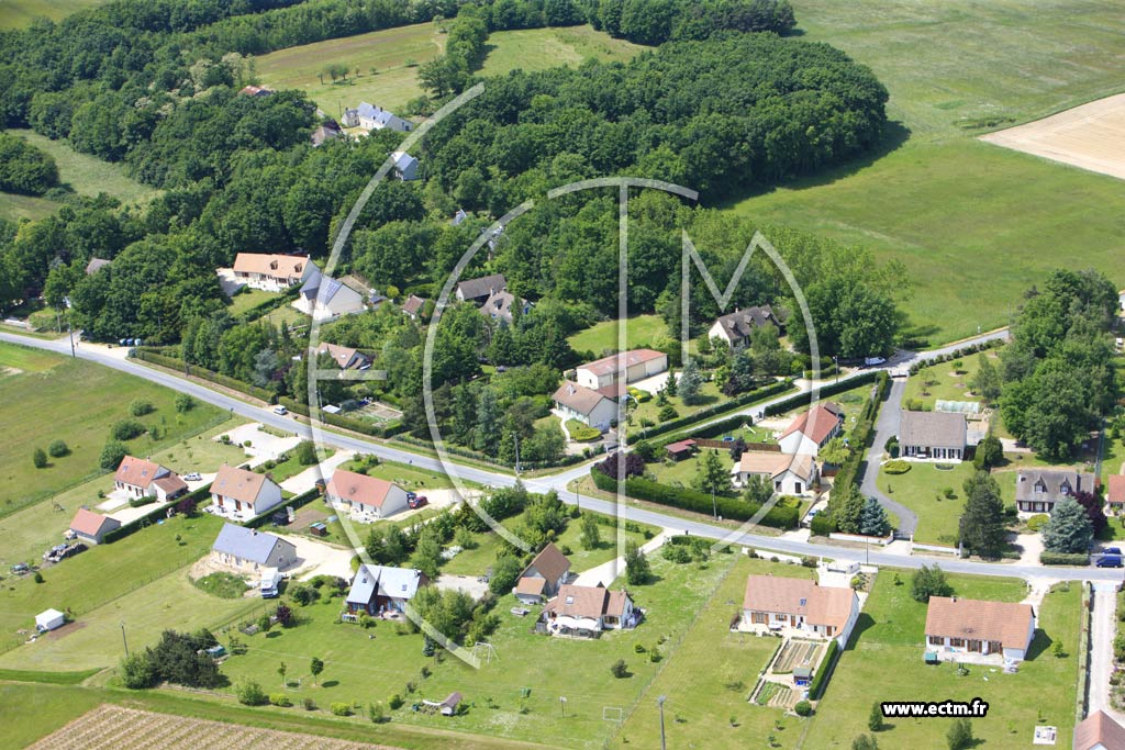 Photo arienne de Monthou-sur-Bivre (Valaire)