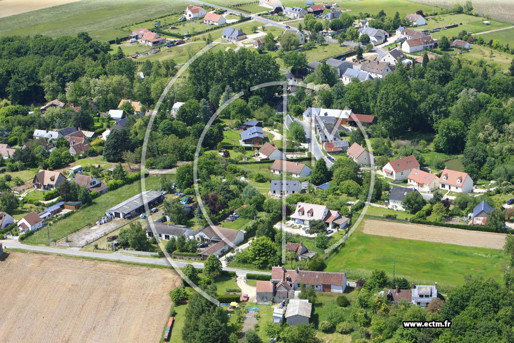 Photo arienne de Monthou-sur-Bivre (Valaire)