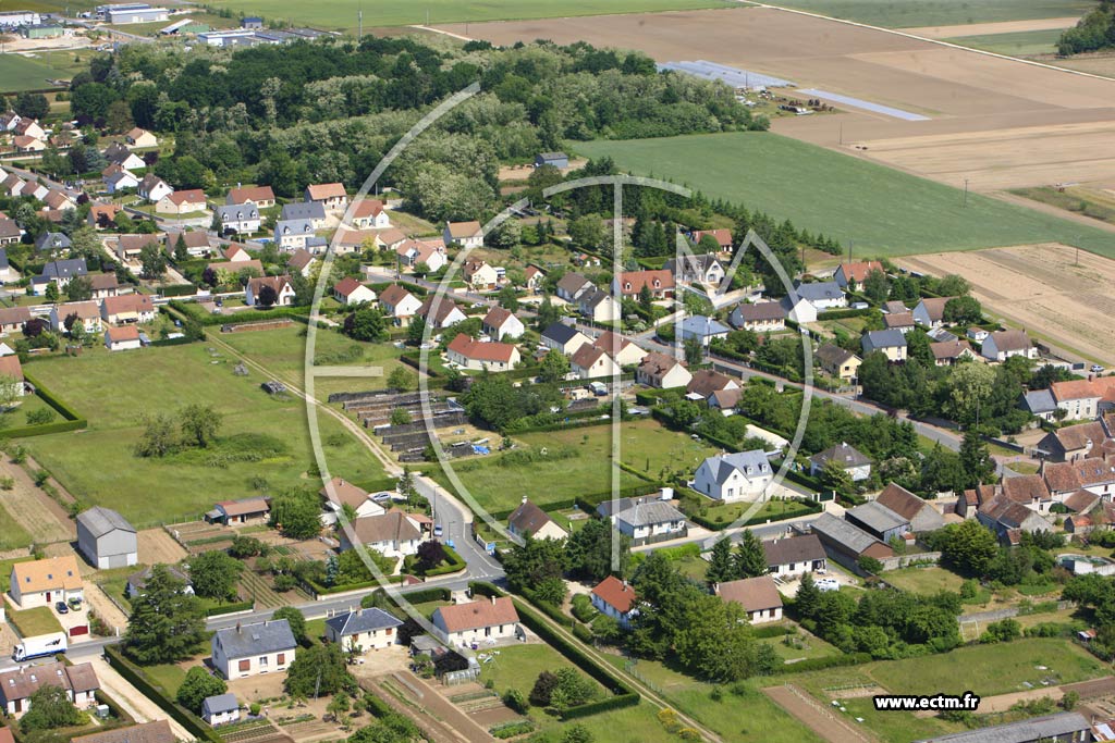 Photo arienne de Saint-Claude-de-Diray (Morest)