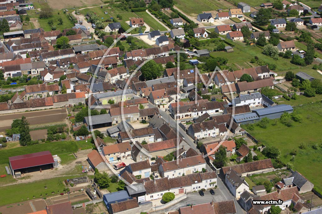 Photo arienne de Saint-Claude-de-Diray (Morest)