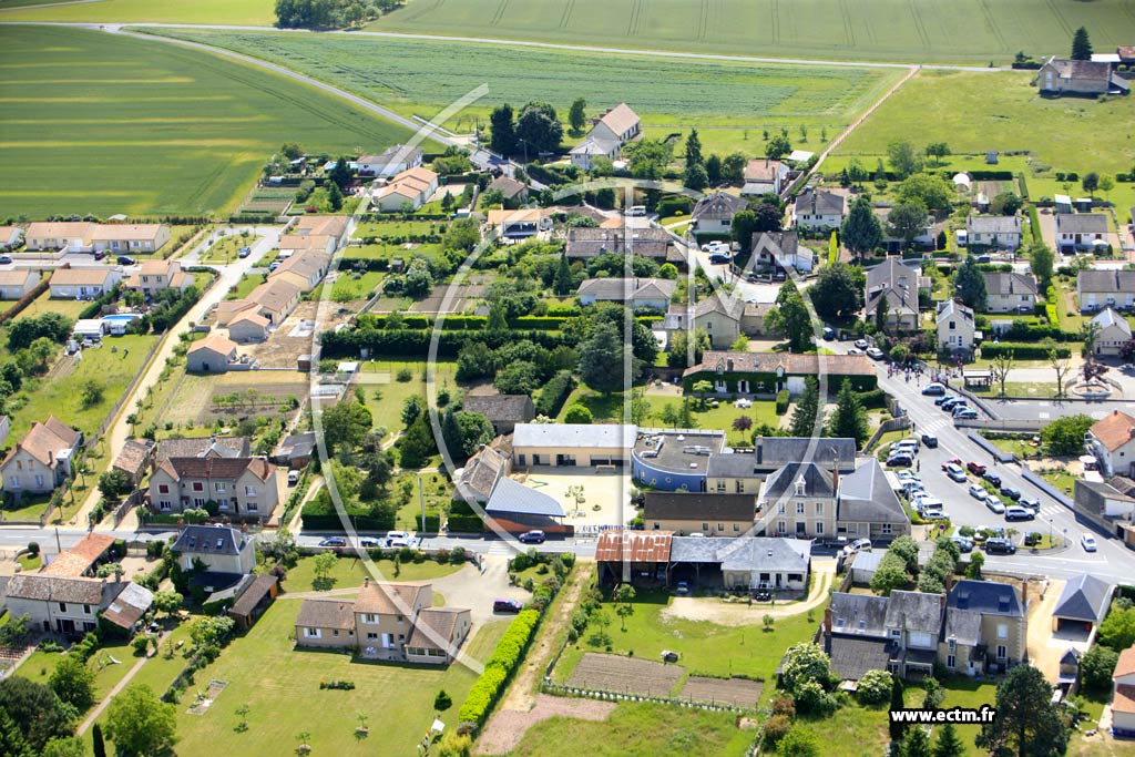 Photo arienne de Bonneuil-Matours (Centre)