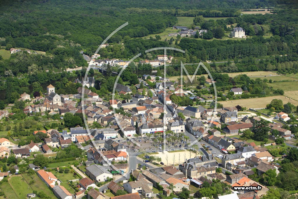 Photo arienne de Bonneuil-Matours (Centre)