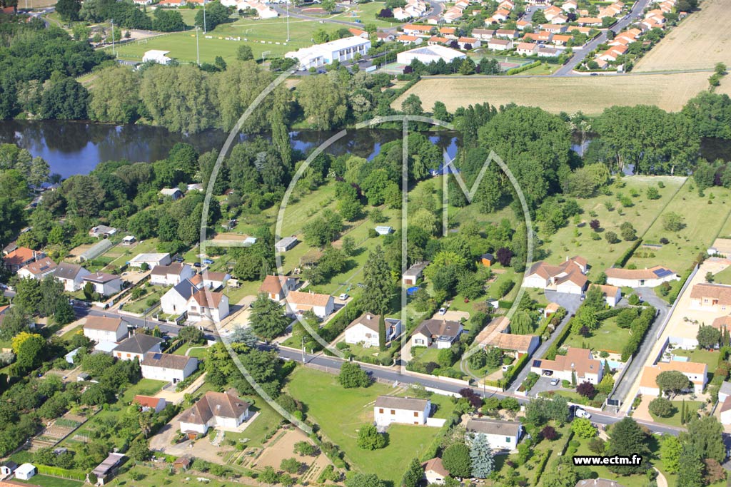 Photo arienne de Cenon-sur-Vienne