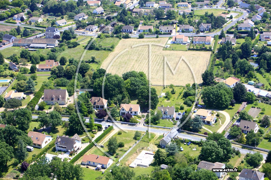 Photo arienne de Chtellerault (La Bruyre)