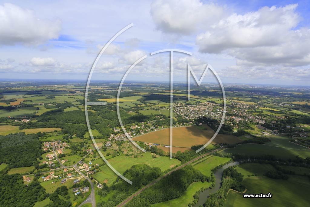 Photo arienne de Iteuil (Aigne)