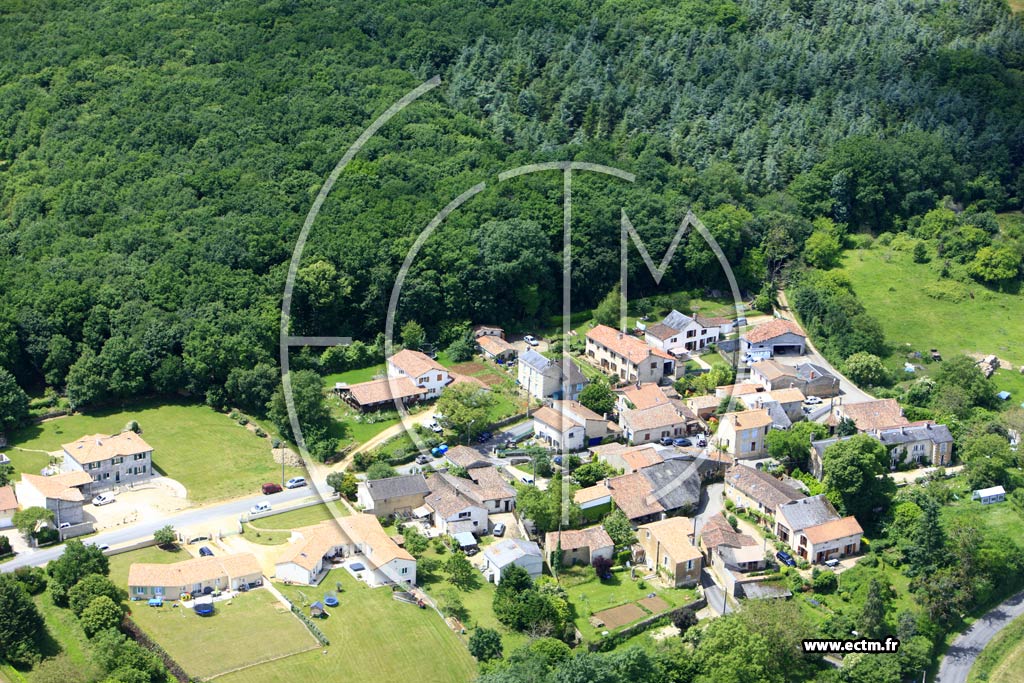 Photo arienne de Iteuil (Aigne)
