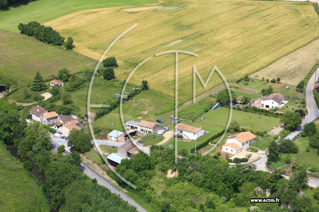 Photo arienne de Latill (Puy Herv)