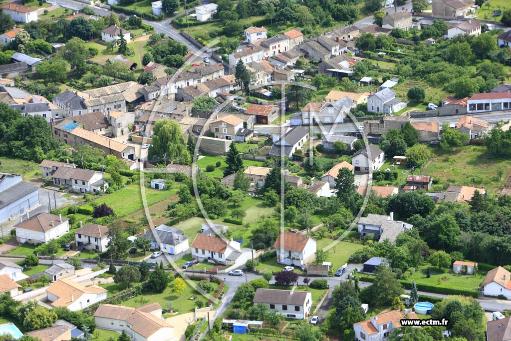 Photo arienne de Lusignan