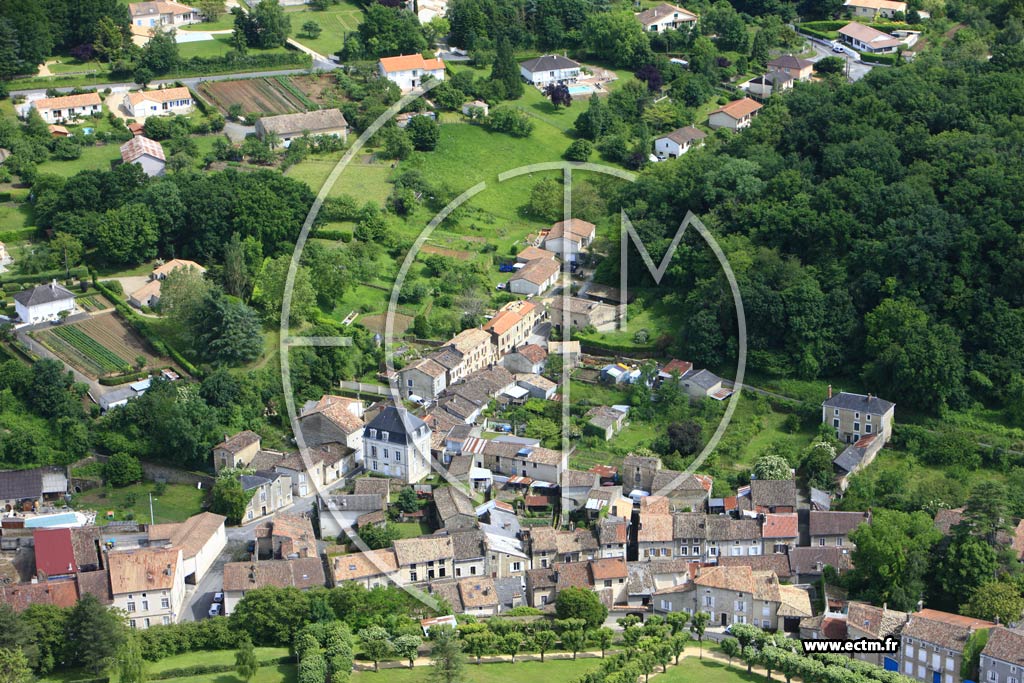 Photo arienne de Lusignan
