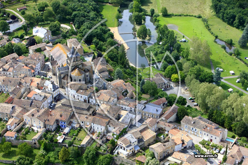 Photo arienne de Lusignan