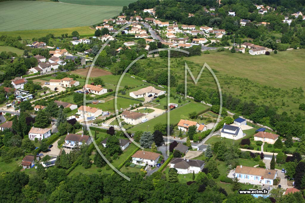 Photo arienne de Mign-Auxances (Limbre)