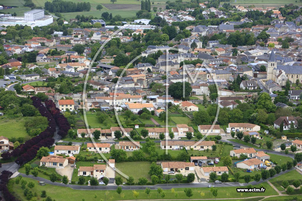 Photo arienne de Mirebeau