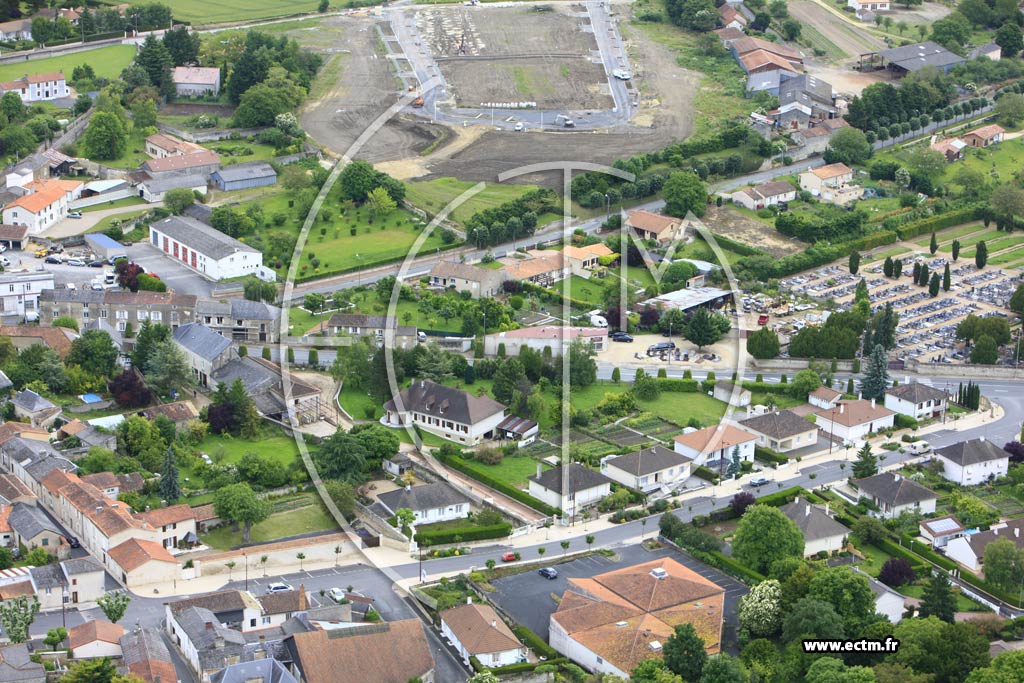 Photo arienne de Mirebeau