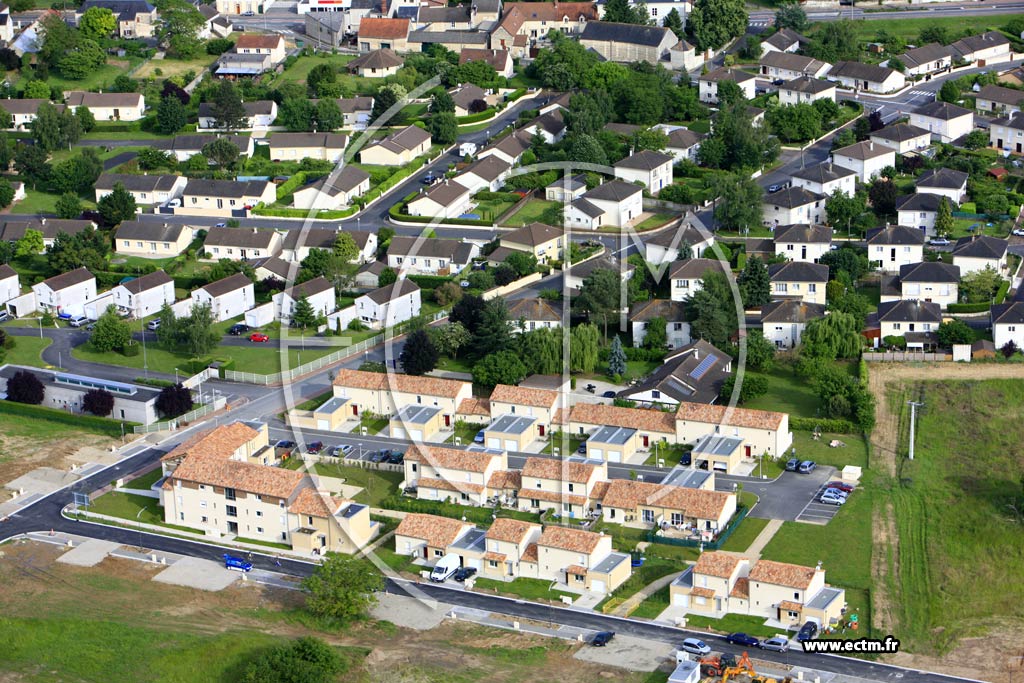 Photo arienne de Naintr (Les Barres)