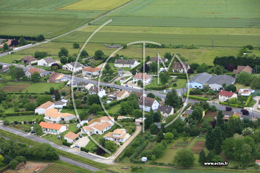 Photo arienne de Neuville-de-Poitou