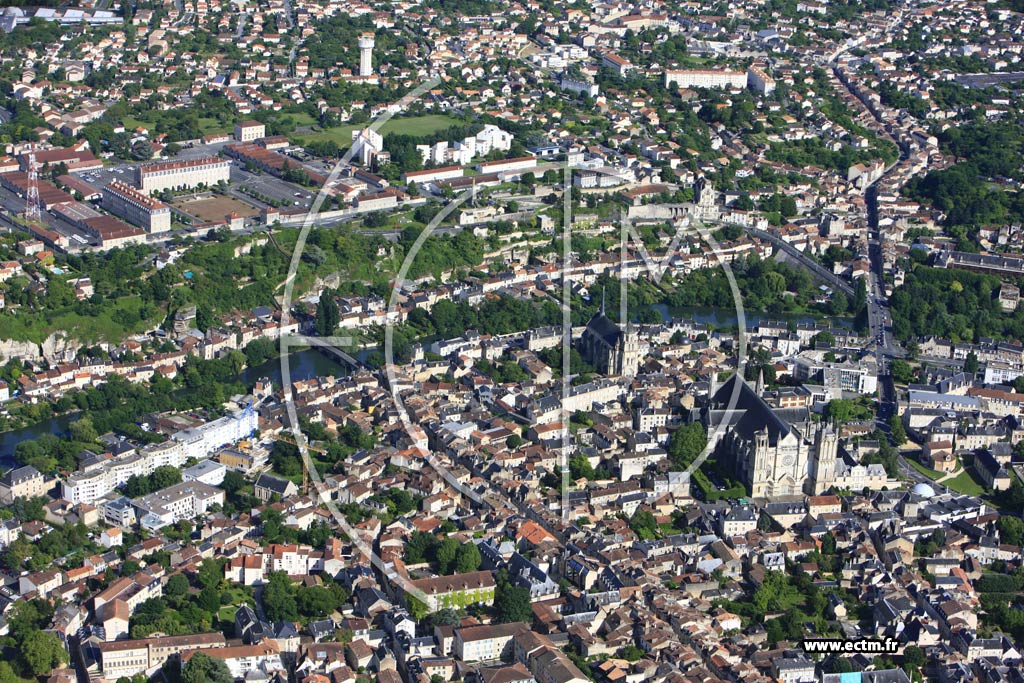 Photo arienne de Poitiers (Centre Ville)
