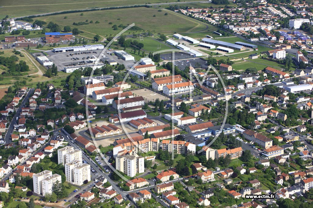 Photo arienne de Poitiers (Montmidi)