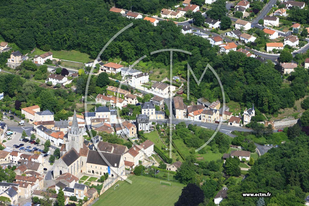 Photo arienne de Saint-Benot (Bourg)