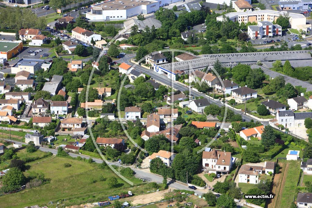 Photo arienne de Saint-Benot (Bourg)