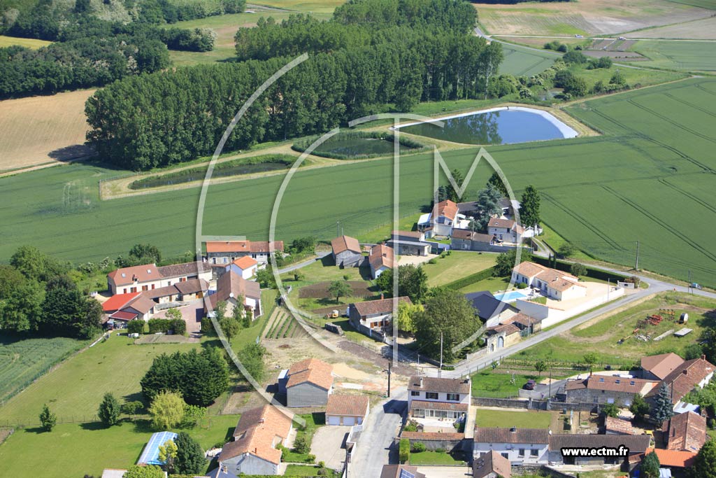 Photo arienne de Saint-Genest-d'Ambire