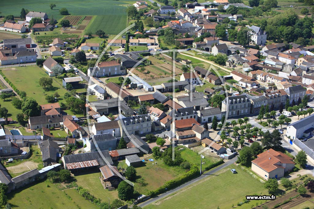 Photo arienne de Saint-Genest-d'Ambire