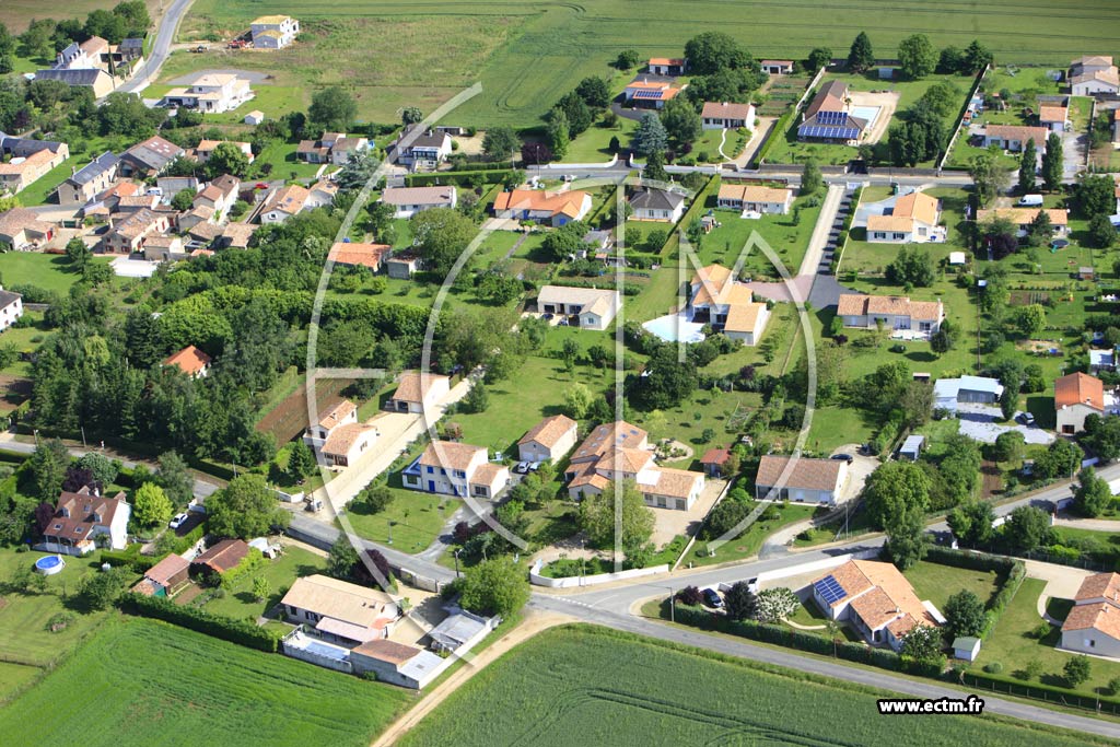 Photo arienne de Saint-Georges-ls-Baillargeaux (Champ de Gain)