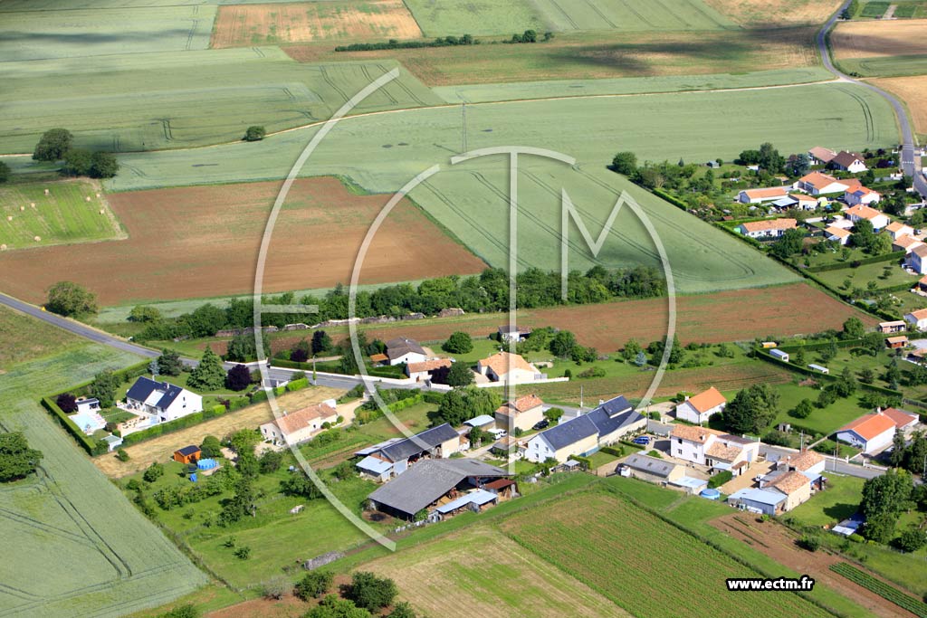 Photo arienne de Saint-Georges-ls-Baillargeaux (Champ de Gain)