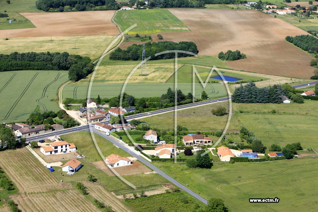 Photo arienne de Saint-Julien-l'Ars