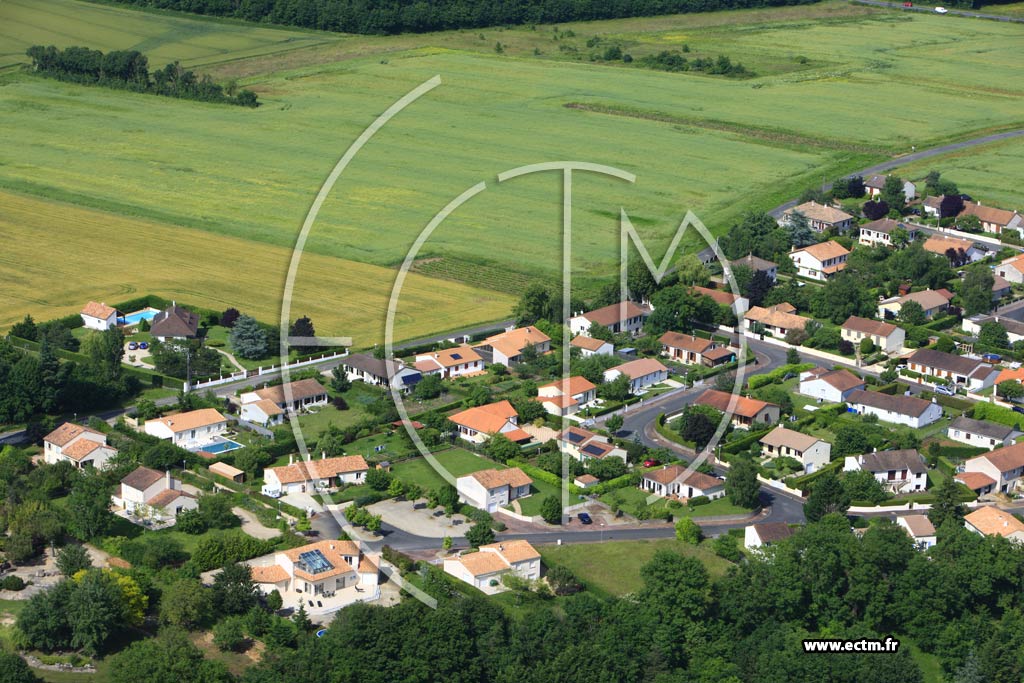 Photo arienne de Smarves (Les Pierres Brunes)