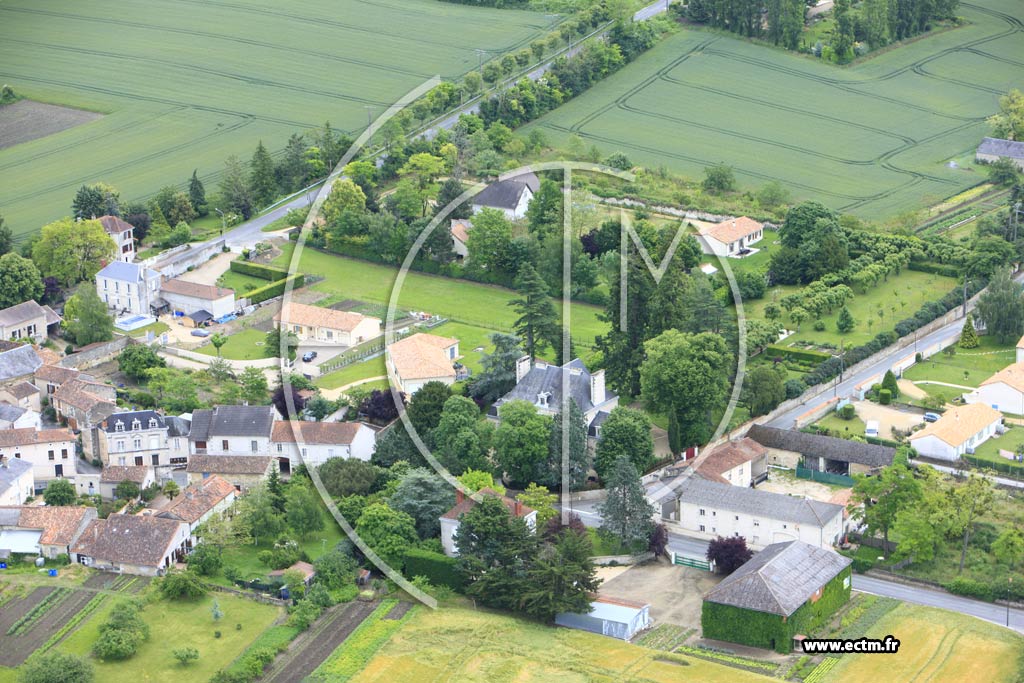 Photo arienne de Vendeuvre-du-Poitou