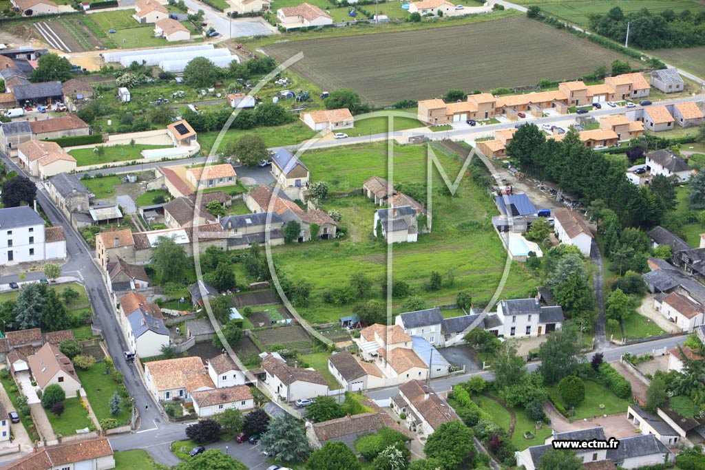Photo arienne de Vendeuvre-du-Poitou