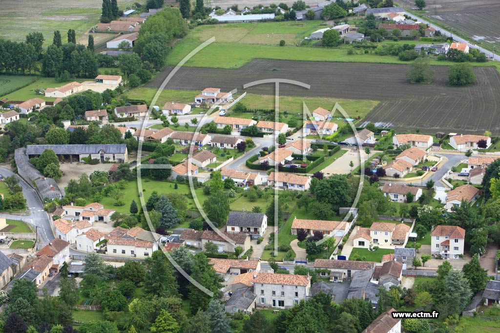 Photo arienne de Vendeuvre-du-Poitou