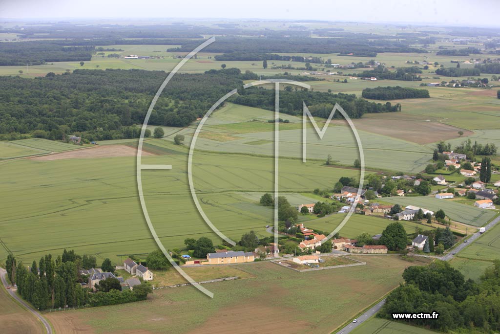 Photo arienne de Vendeuvre-du-Poitou