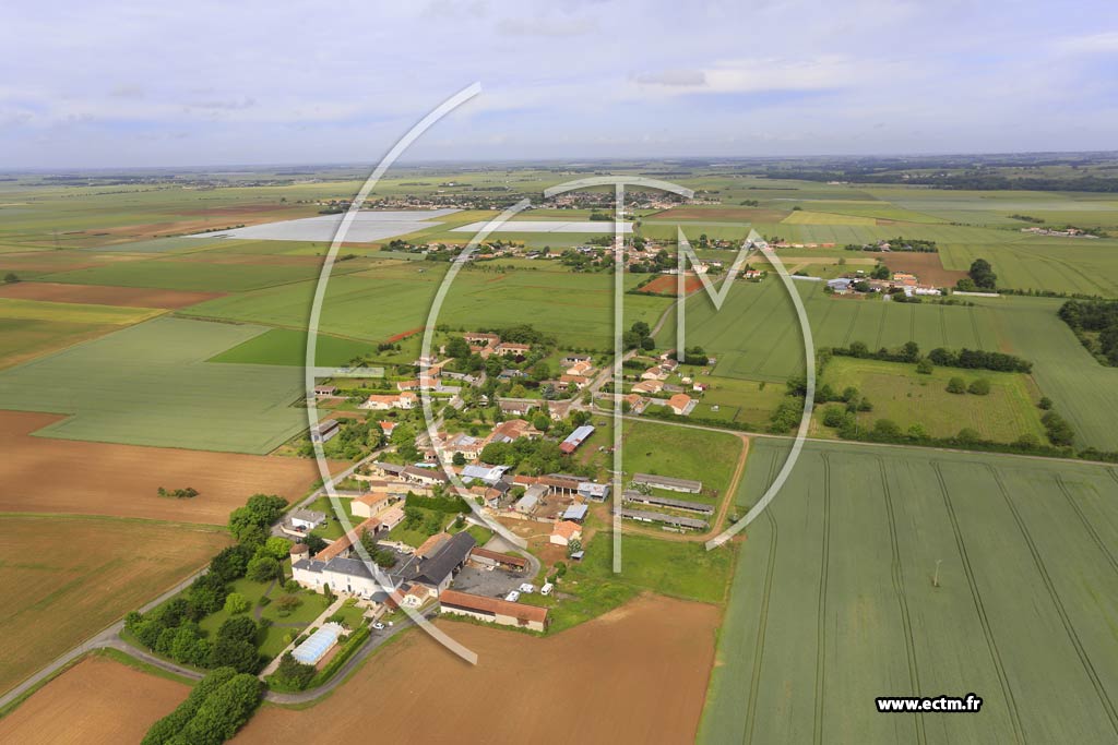 Photo arienne de Vendeuvre-du-Poitou (Bataill)