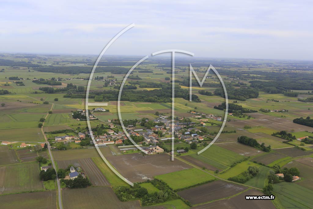 Photo arienne de Vendeuvre-du-Poitou (Signy)