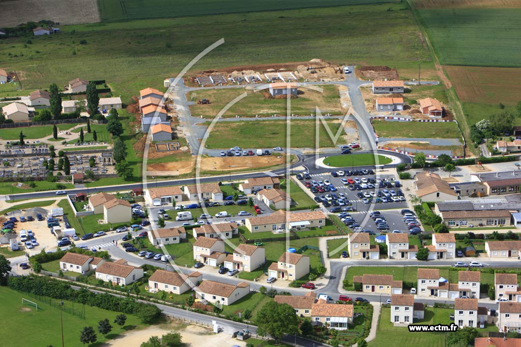 Photo arienne de Vouneuil-sous-Biard (Pouzioux)