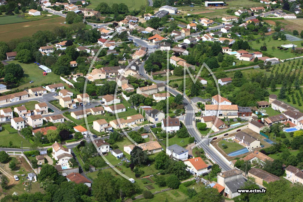 Photo arienne de Vouneuil-sous-Biard (Pouzioux)