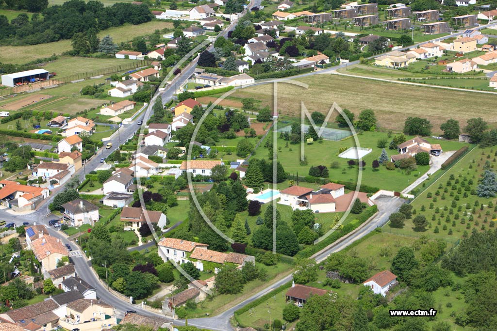 Photo arienne de Vouneuil-sous-Biard (Pouzioux)