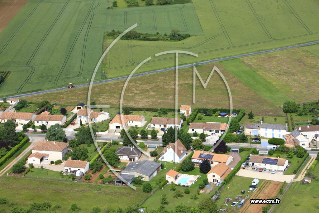Photo arienne de Vouneuil-sous-Biard (Pouzioux)
