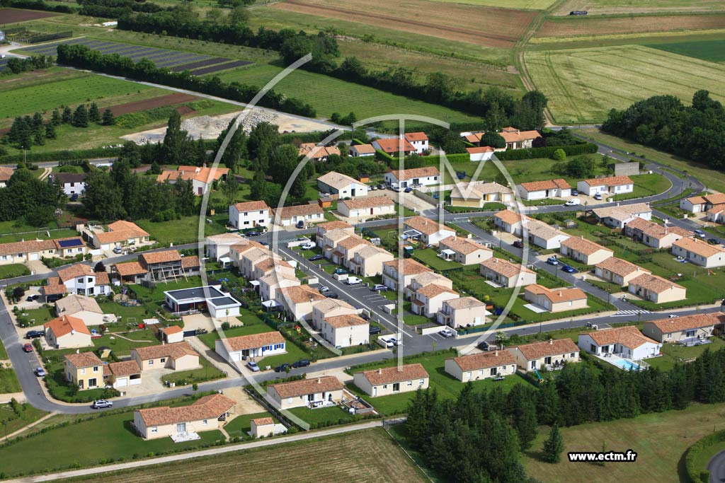 Photo arienne de Vouneuil-sous-Biard (Pouzioux)