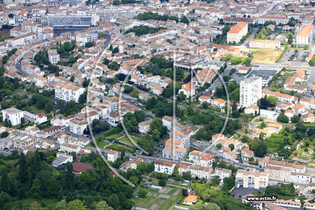 Photo arienne de Angoulme (Gatine-Casernes)