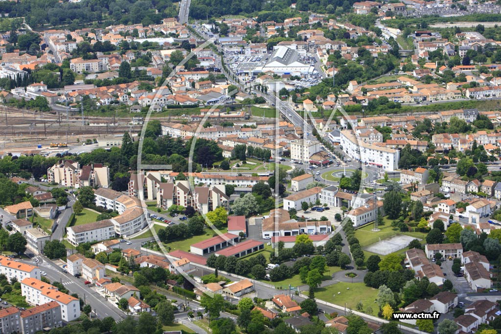 Photo arienne de Angoulme (La Madeleine)