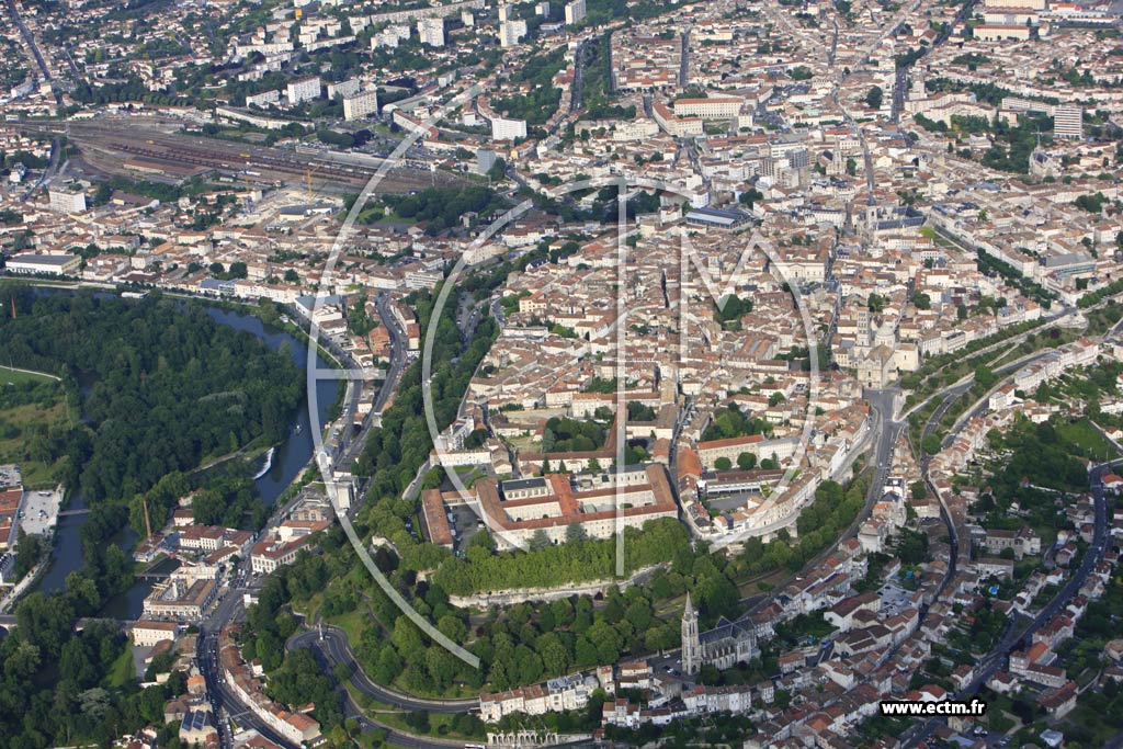 Photo arienne de Angoulme (Plateau)