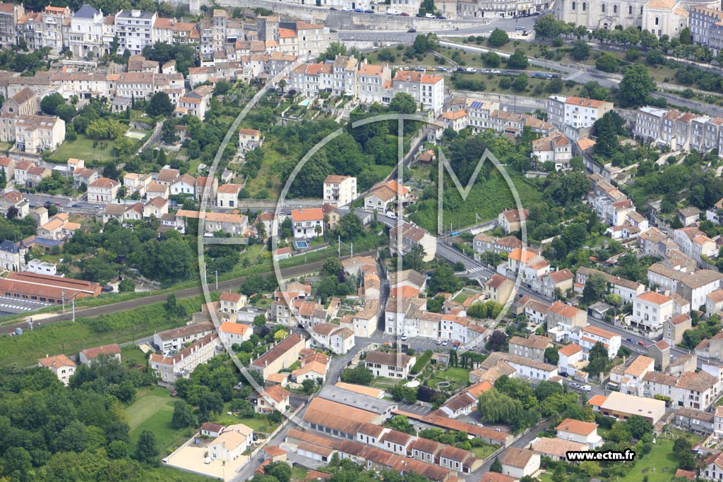 Photo arienne de Angoulme (Sillac-Saint-Ausone)