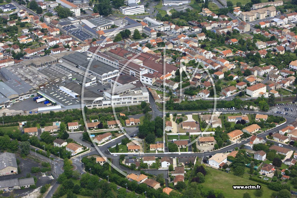 Photo arienne de Angoulme (Sillac-Saint-Ausone)