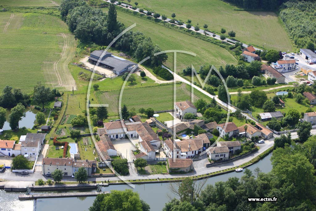 Photo arienne de Flac (Pont de Basseau)