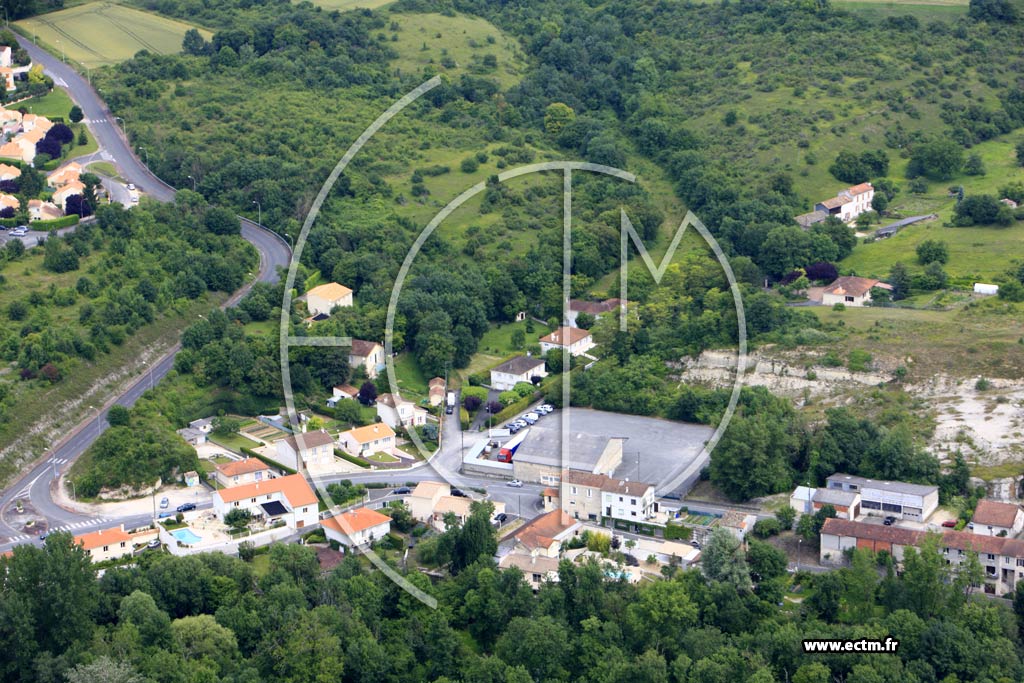 Photo arienne de Gond-Pontouvre (Centre et Est)