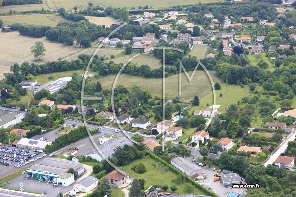 Photo arienne de Gond-Pontouvre (Centre et Est)