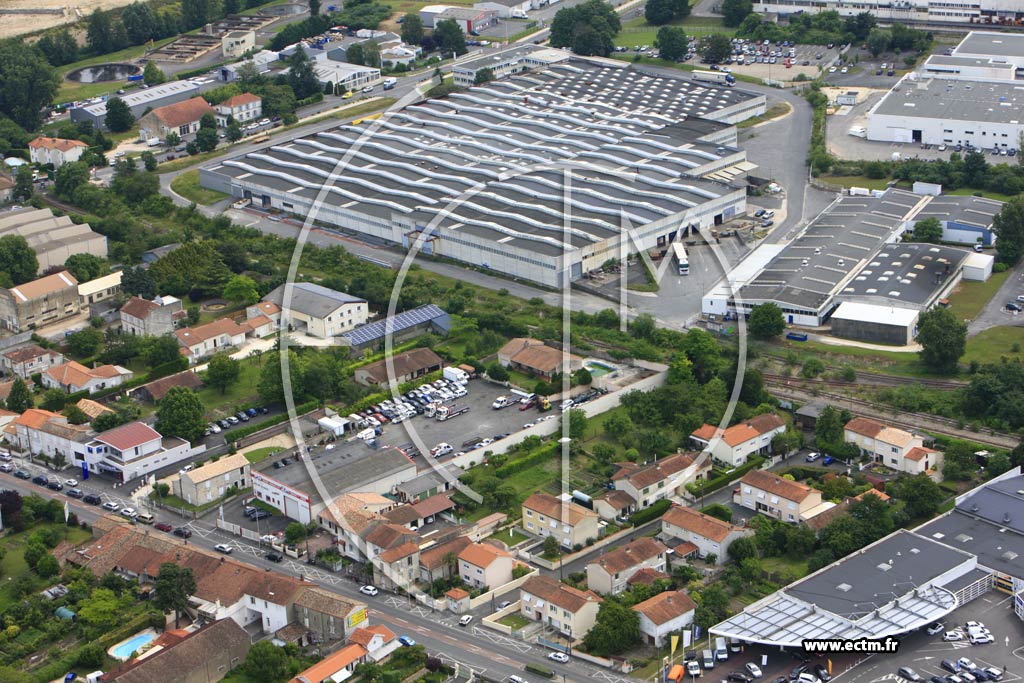 Photo arienne de Gond-Pontouvre (Centre et Est)